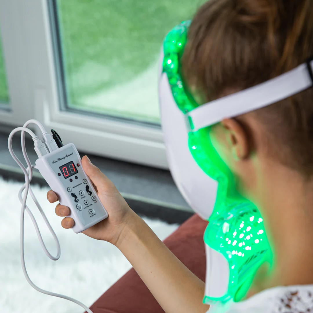 MEDIGLOW™ Pro Light Therapy Mask